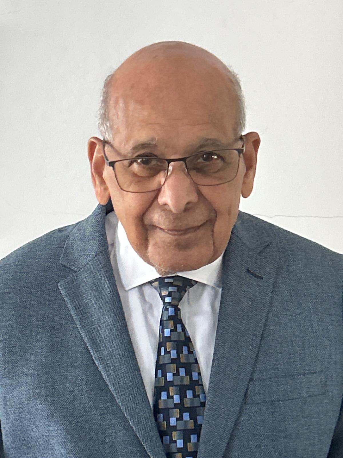 Farag Gobran OAM was awarded the Medal of the Order of Australia. 